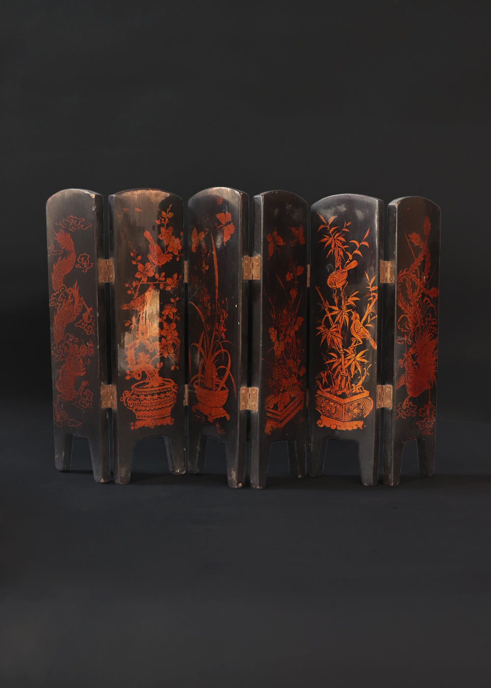 Vintage Vietnamese tabletop folding screen