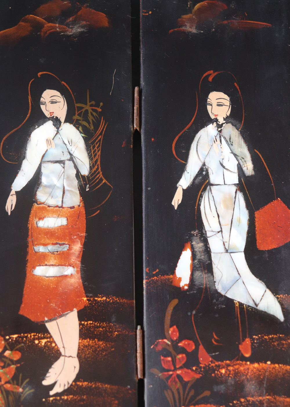 Vintage Vietnamese tabletop folding screen