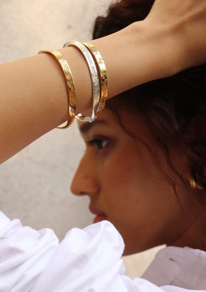 Radha Krishna Bracelet, Lakshmi Charm Bracelet, Krishna Yantra Bracelet,  Hindu Supreme Goddess Jewelry, Madhavi Madhav Talisman Braacelt – Miujiza  by Leyla